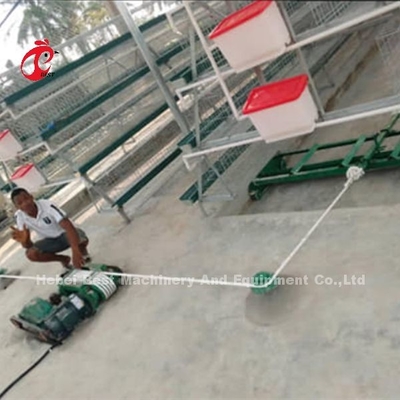 Trang trại chăn nuôi gia cầm Thiết bị nhà ở Máy dọn phân Iris
